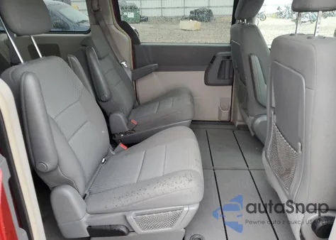 2010 Chrysler Town & Country Touring из США, поврежденный, VIN 2A4RR5D13AR151607
